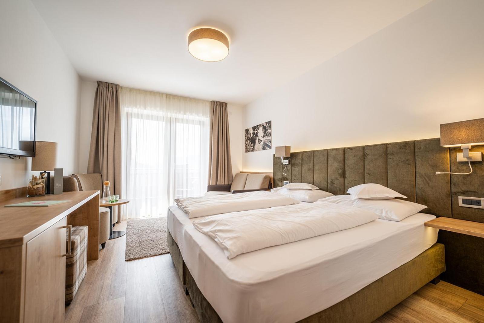 Hotel Brunnhofer ติโรโล ภายนอก รูปภาพ