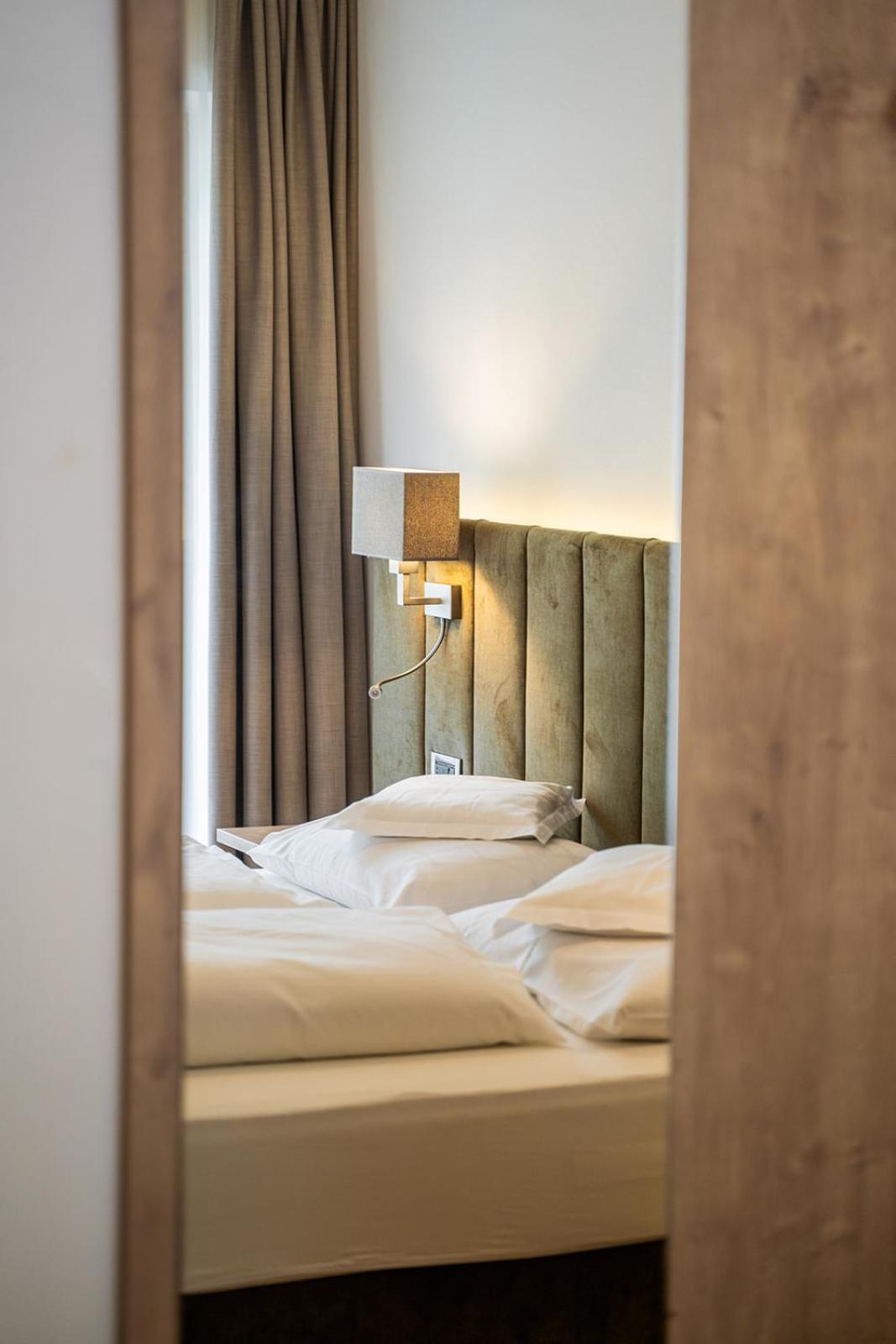 Hotel Brunnhofer ติโรโล ภายนอก รูปภาพ