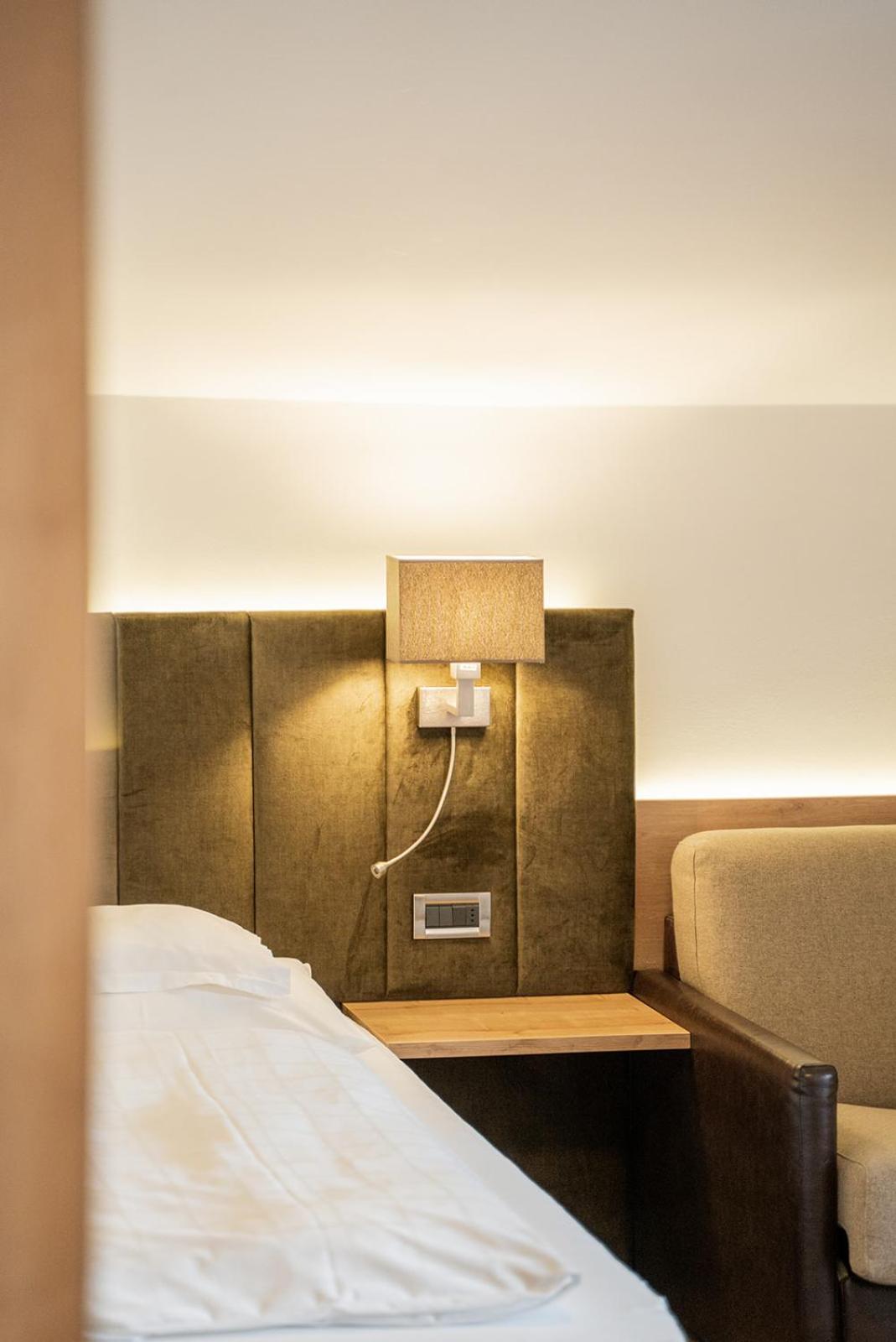 Hotel Brunnhofer ติโรโล ภายนอก รูปภาพ